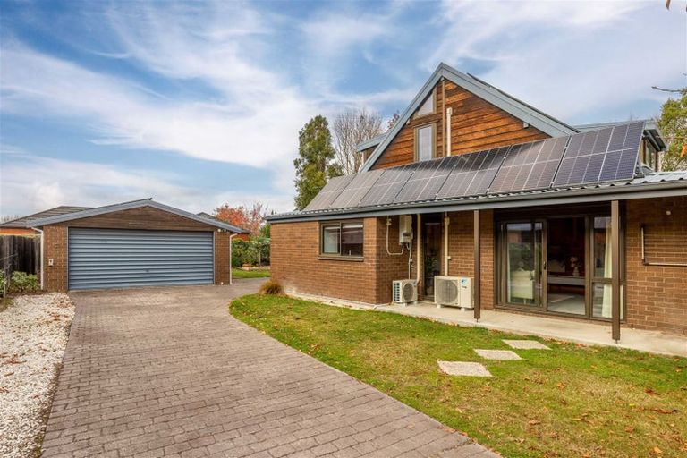 Photo of property in 153 Hawthornden Road, Avonhead, Christchurch, 8042