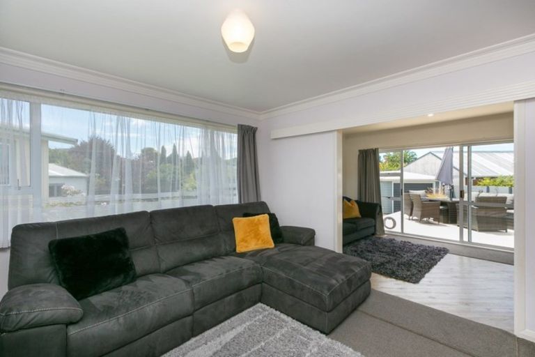 Photo of property in 26 Wallath Road, Westown, New Plymouth, 4310