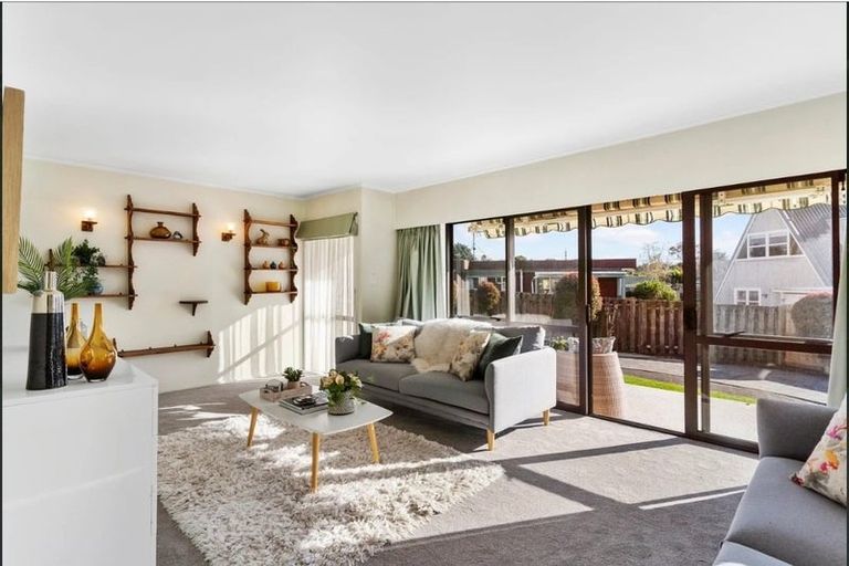 Photo of property in 10 Ashdown Place, Pahurehure, Papakura, 2113