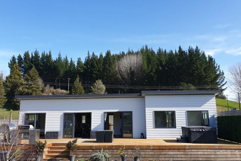 Photo of property in 1599 State Highway 2, Waipawa, 4275