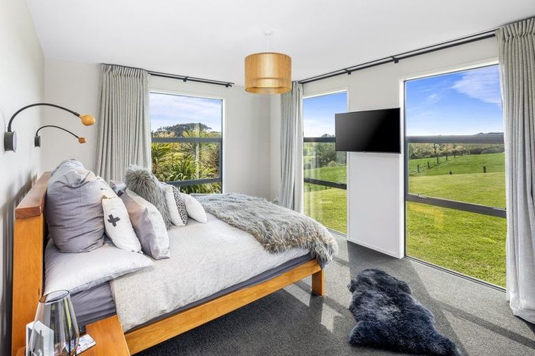 Photo of property in 56 Hull Road, Waitoki, Kaukapakapa, 0871