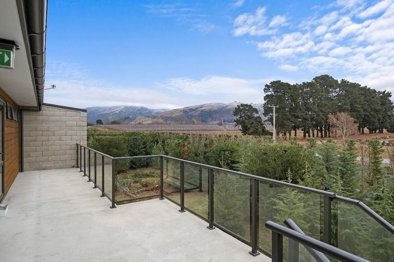 Photo of property in 16 Silverstone Drive, Cromwell, 9384