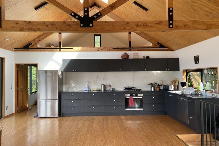 Photo of property in 13 Airlie Road, Plimmerton, Porirua, 5026