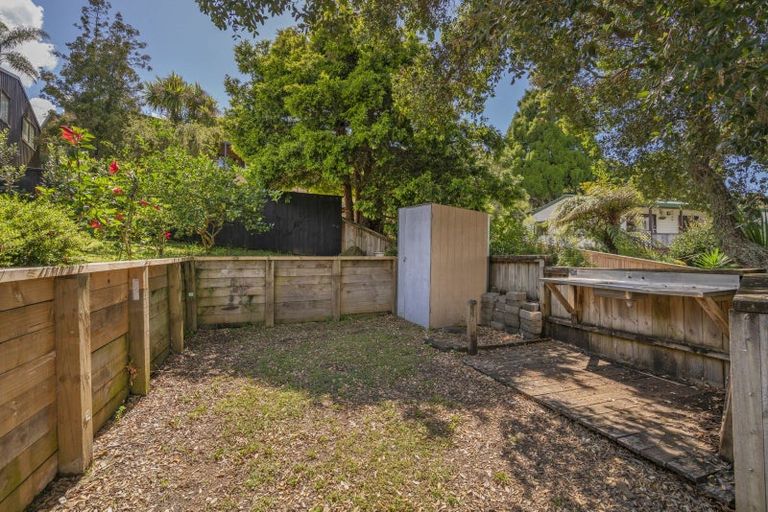 Photo of property in 2 Puriri Place, Whitianga, 3510