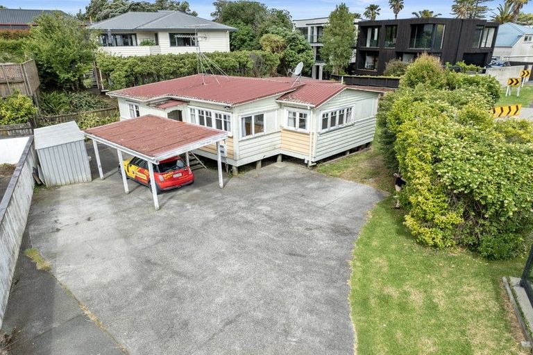 Photo of property in 319 Beach Road, Campbells Bay, Auckland, 0630