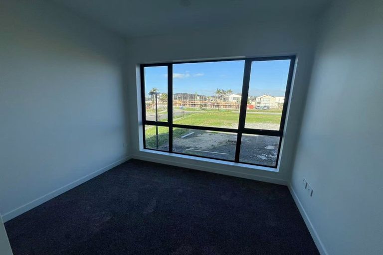 Photo of property in 31 Gunn Way, Hobsonville, Auckland, 0616