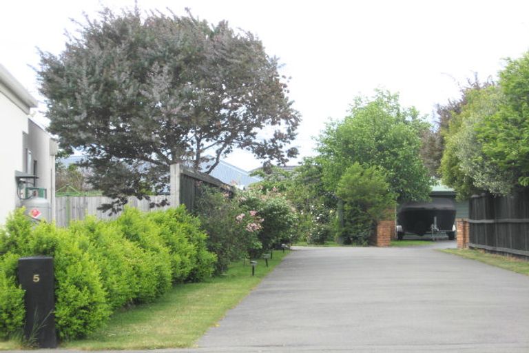 Photo of property in 5 Quantock Place, Burwood, Christchurch, 8083
