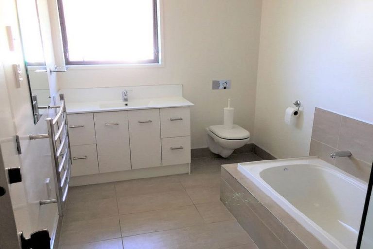 Photo of property in 15 Sayers Crescent, Ilam, Christchurch, 8041