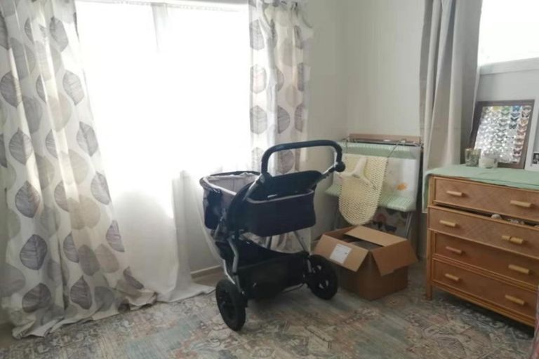 Photo of property in 1/31 Becroft Drive, Forrest Hill, Auckland, 0620