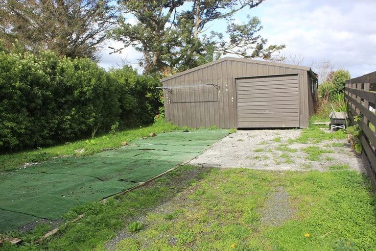 Photo of property in 10 Orchard East Road, Ngatea, 3503