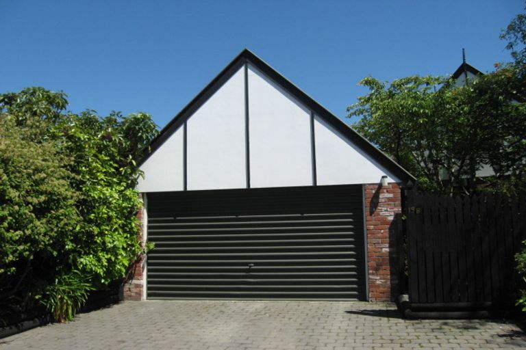 Photo of property in 19b Kingham Place, Avonhead, Christchurch, 8042