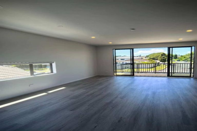 Photo of property in 12 Clementine Place, Bucklands Beach, 2014