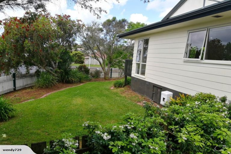 Photo of property in 62 Unsworth Drive, Unsworth Heights, Auckland, 0632