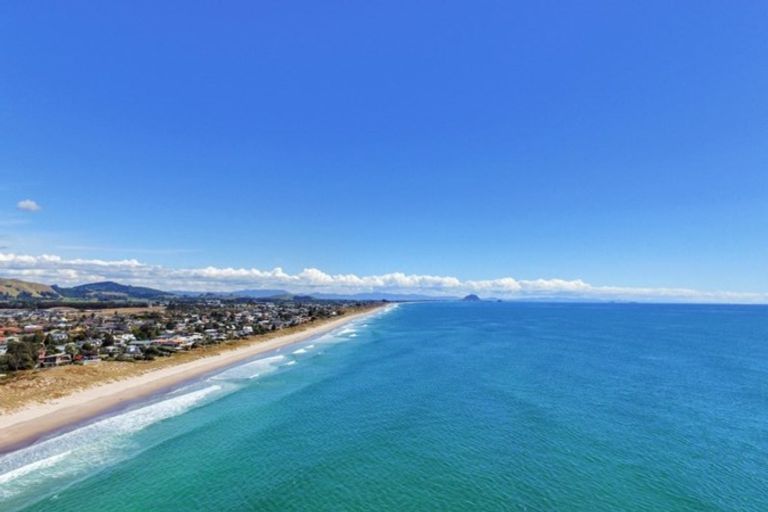 Photo of property in 6a Taylor Road, Papamoa Beach, Papamoa, 3118