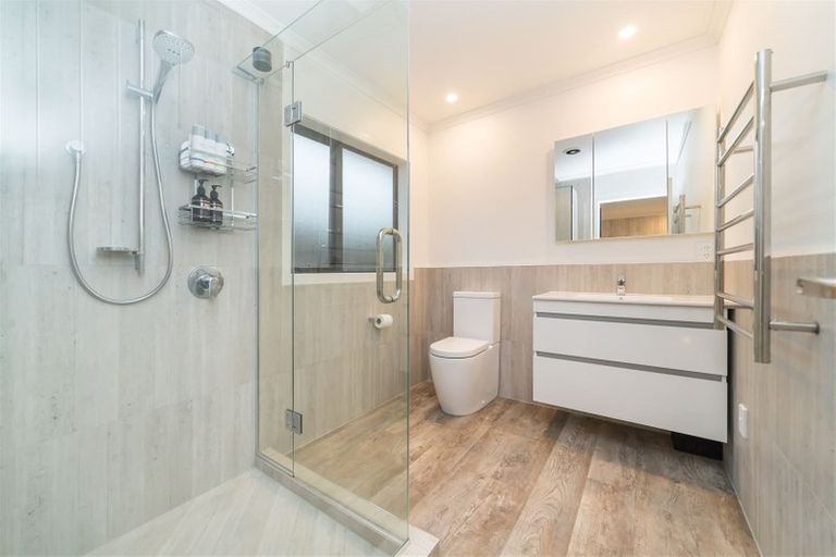 Photo of property in 16 Douglas Street, West End, Palmerston North, 4412