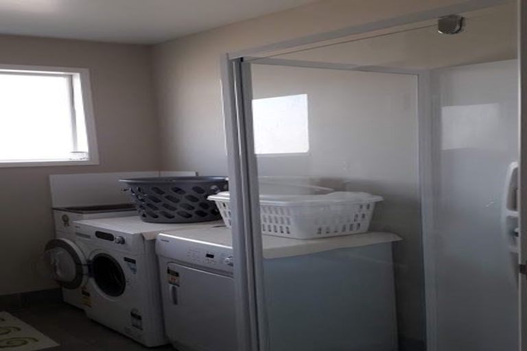 Photo of property in 1/34 Ambleside Drive, Burnside, Christchurch, 8053