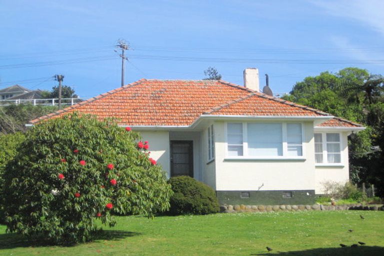 Photo of property in 18 Glenpark Avenue, Frankleigh Park, New Plymouth, 4310