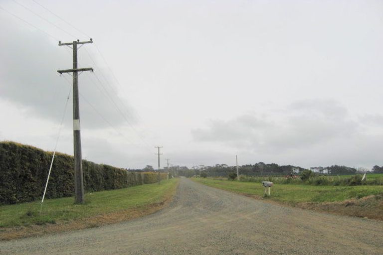 Photo of property in 129 Mahana Road, Waimauku, 0881