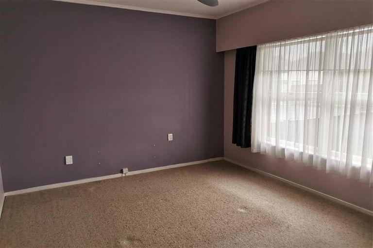 Photo of property in 1/30 Dale Crescent, Pakuranga, Auckland, 2010