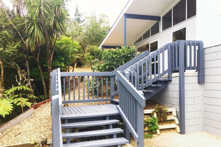 Photo of property in 3 Bush Point Road, Cable Bay, 0420