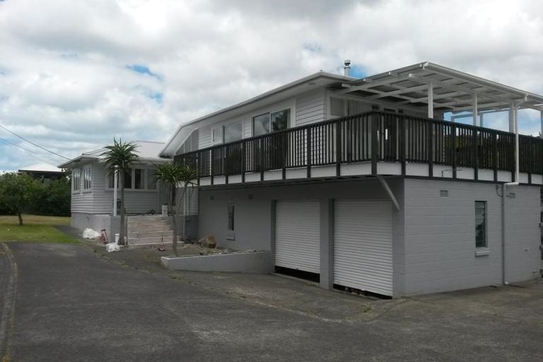 Photo of property in 1/15 Kyle Road, Greenhithe, Auckland, 0632