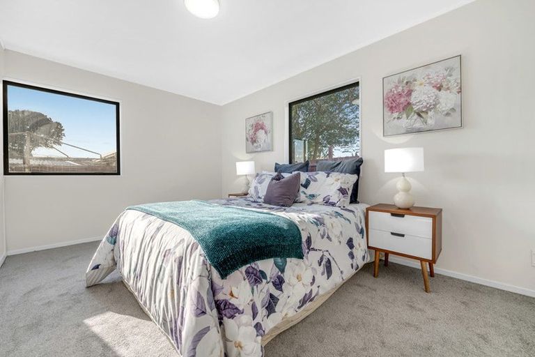 Photo of property in 48 Chelburn Crescent, Mangere East, Auckland, 2024