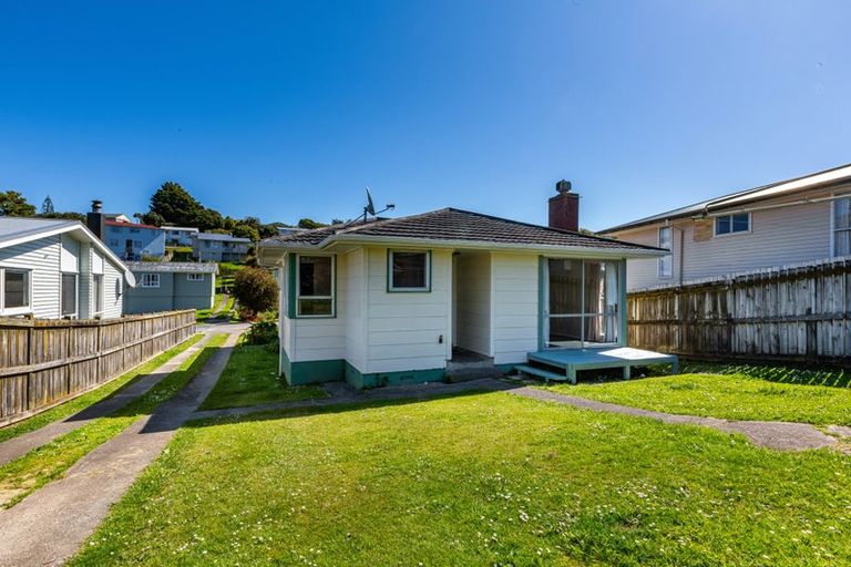 Photo of property in 18 Stipulate Place, Ascot Park, Porirua, 5024