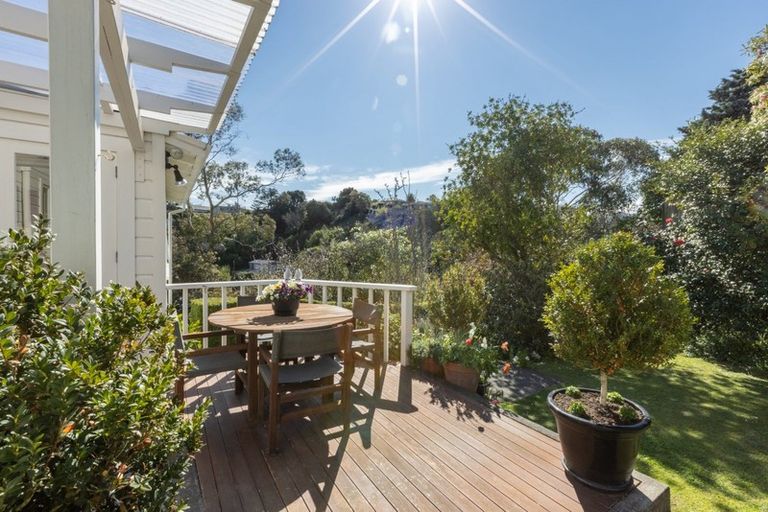 Photo of property in 43 May Avenue, Hospital Hill, Napier, 4110