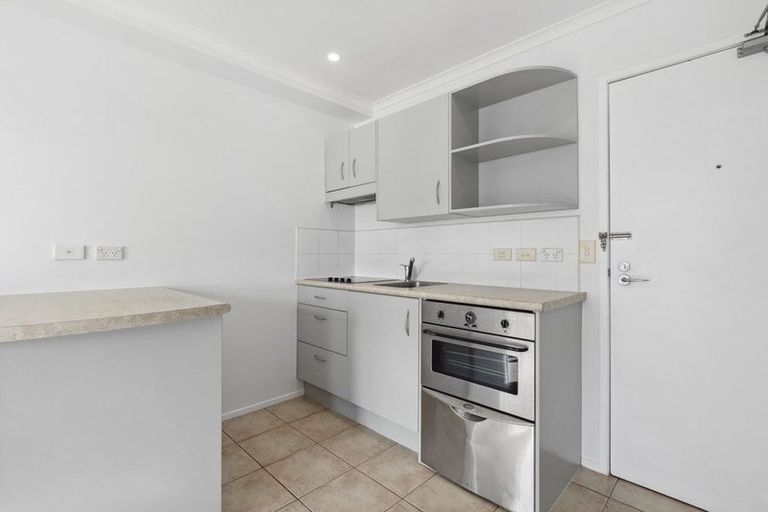Photo of property in The Rennaissance, 5j/18 Ronwood Avenue, Manukau, Auckland, 2104