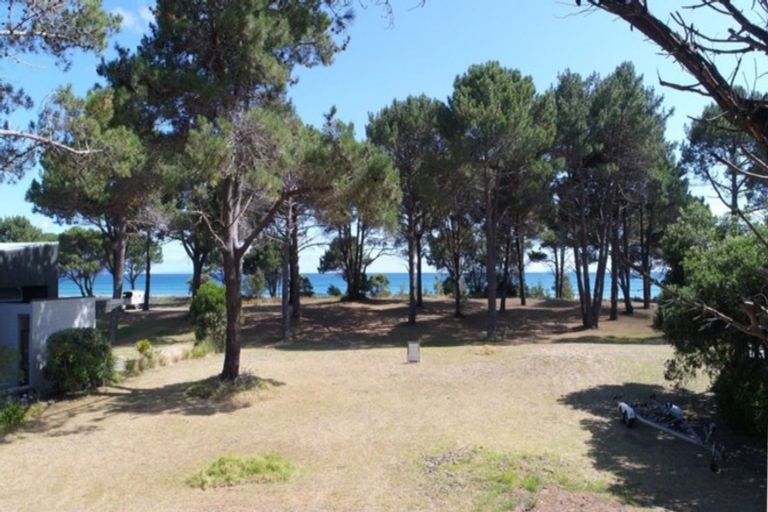 Photo of property in 790 Matarangi Drive, Matarangi, Whitianga, 3592