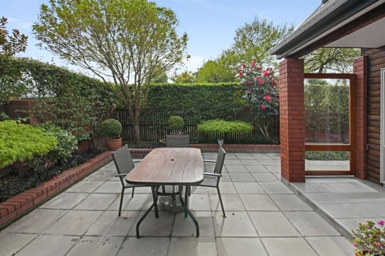 Photo of property in 22 Parkham Drive, Burnside, Christchurch, 8053