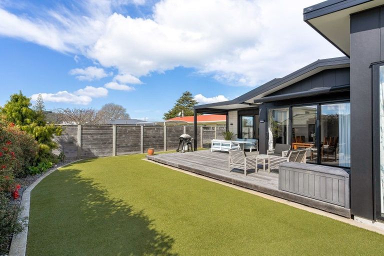 Photo of property in 121 Charleston Avenue, Whangamata, 3620