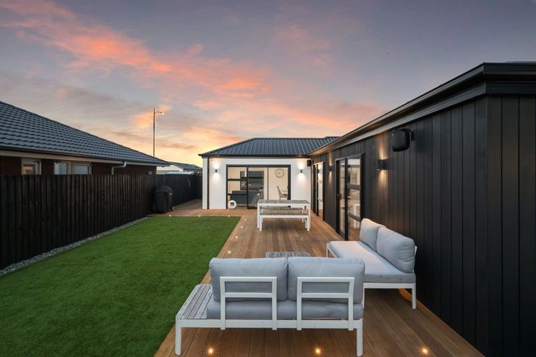 Photo of property in 56 Prestons Park Drive, Marshland, Christchurch, 8083