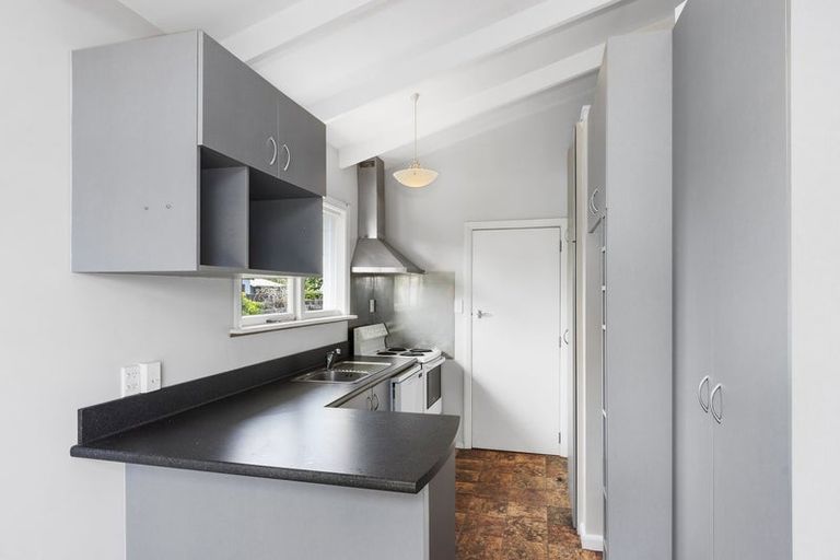 Photo of property in 1/124 Breezes Road, Avondale, Christchurch, 8061