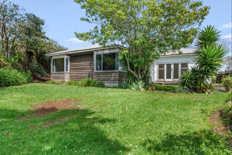 Photo of property in 159 Tukapa Street, Westown, New Plymouth, 4310