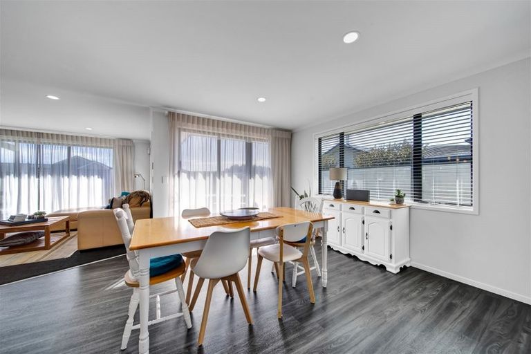 Photo of property in 4 Gleneagles Way, Waiwhakaiho, New Plymouth, 4312