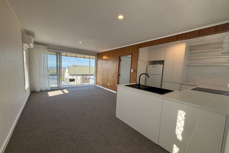 Photo of property in 11/219 Onewa Road, Birkenhead, Auckland, 0626