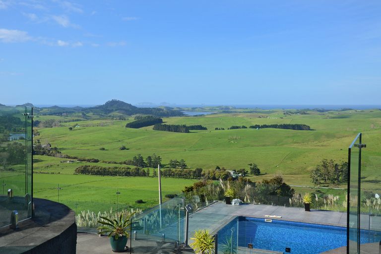 Photo of property in 77 Rangiuru Drive, Parua Bay, Onerahi, 0192