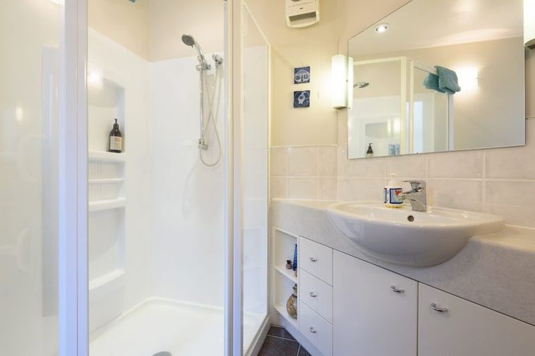 Photo of property in 1/16 Penning Road, Castor Bay, Auckland, 0620