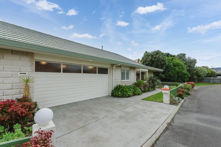 Photo of property in 3b Meredith Way, Paraparaumu Beach, Paraparaumu, 5032
