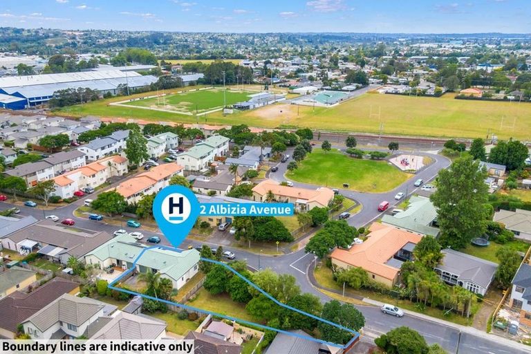 Photo of property in 2 Albizia Avenue, Henderson, Auckland, 0612