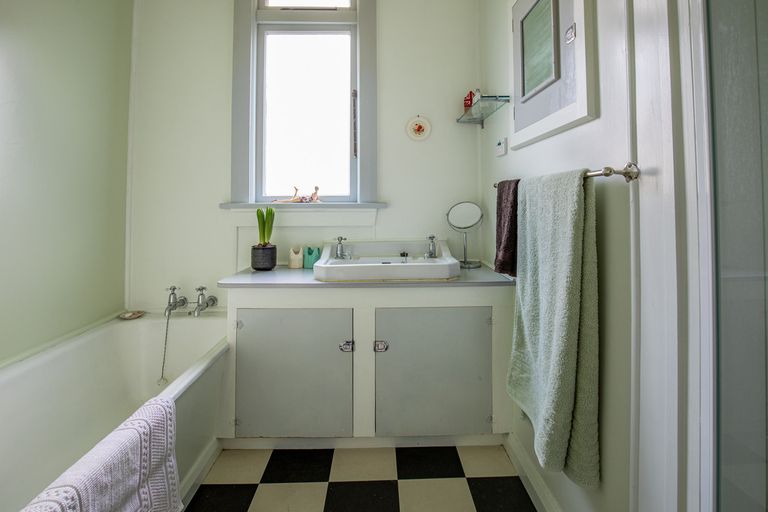 Photo of property in 34 Branxholm Street, Roxburgh, 9500