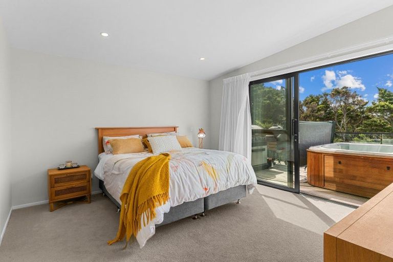 Photo of property in 13 Starlight Place, Langs Beach, 0582