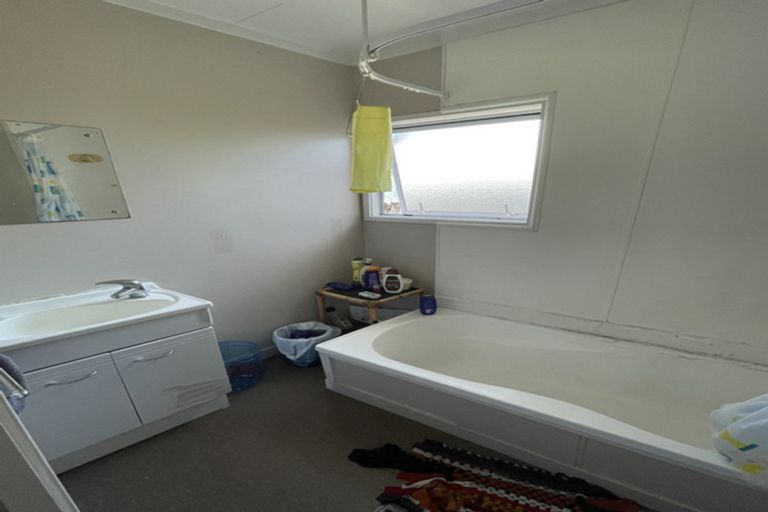 Photo of property in 1/5 Solveig Place, Randwick Park, Auckland, 2105