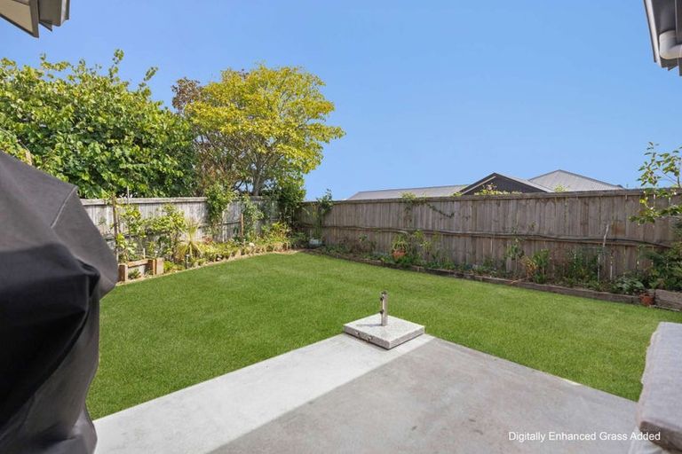 Photo of property in 5 Faber Place, Rototuna North, Hamilton, 3210