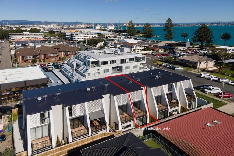 Photo of property in 4/17 Victoria Road, Mount Maunganui, 3116