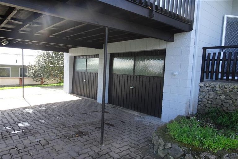 Photo of property in 2 Pamir Place, Welcome Bay, Tauranga, 3112