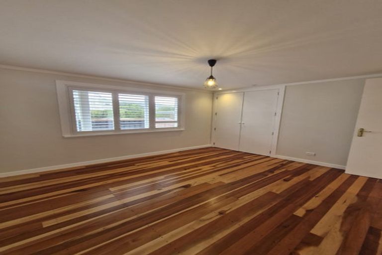 Photo of property in 1 Burrows Avenue, Karori, Wellington, 6012