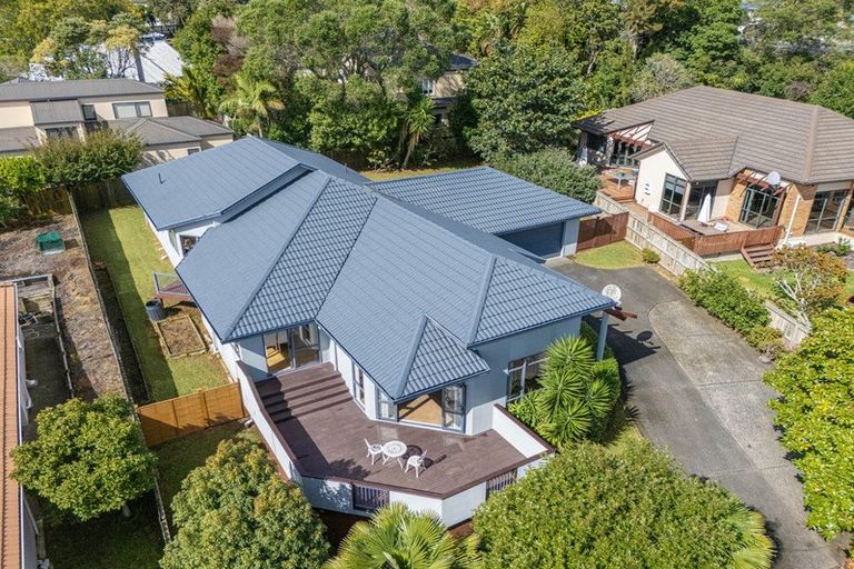 Photo of property in 17 Jacanas Place, Unsworth Heights, Auckland, 0632