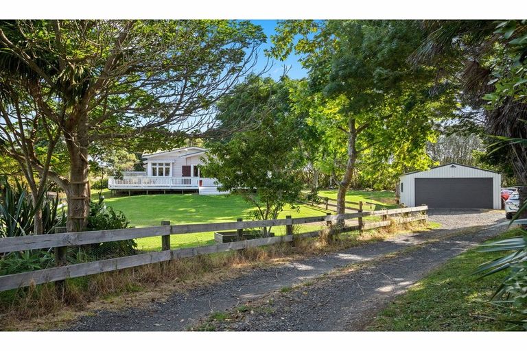 Photo of property in 241 Smith Road, Otaua, Waiuku, 2682